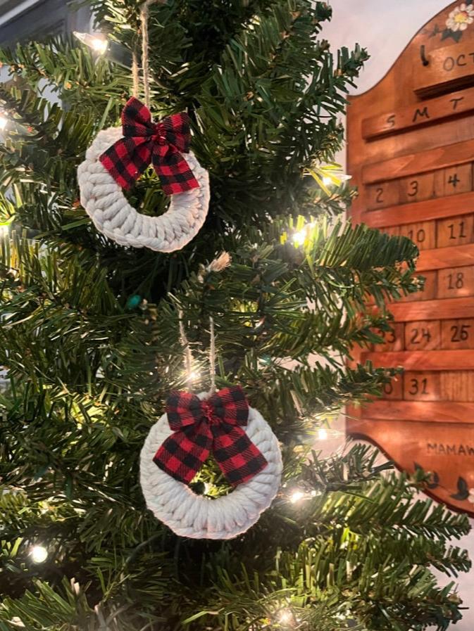 Handmade Buffalo Check Macrame Christmas Ornament