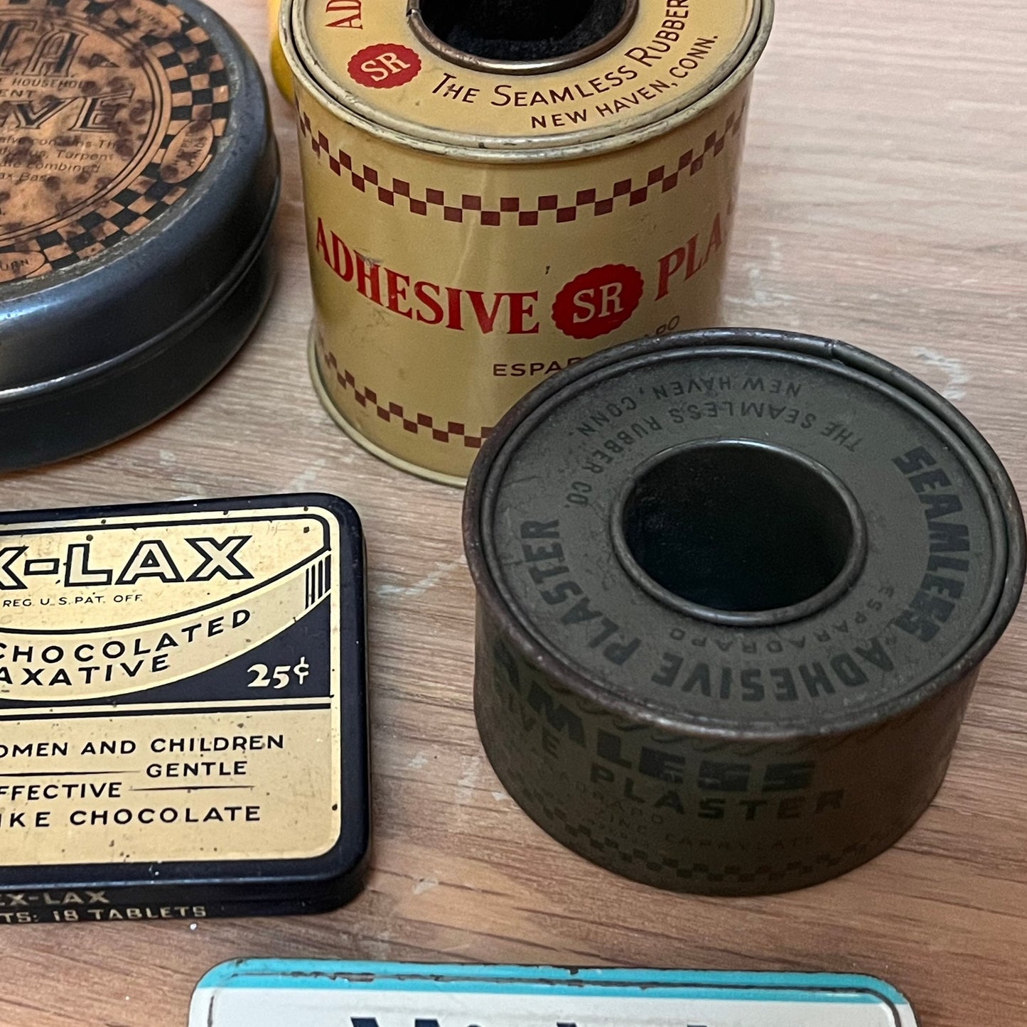 Vintage SEAMLESS ADHESIVE PLASTER Roll