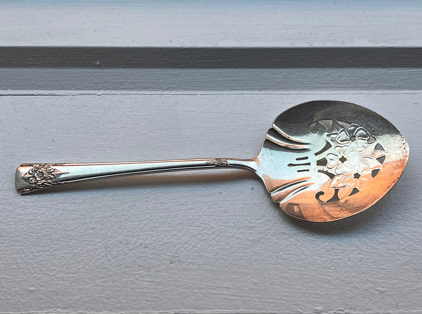 Vintage Wm Rogers Silver Plate Tomato Server ~ Vintage Spoon